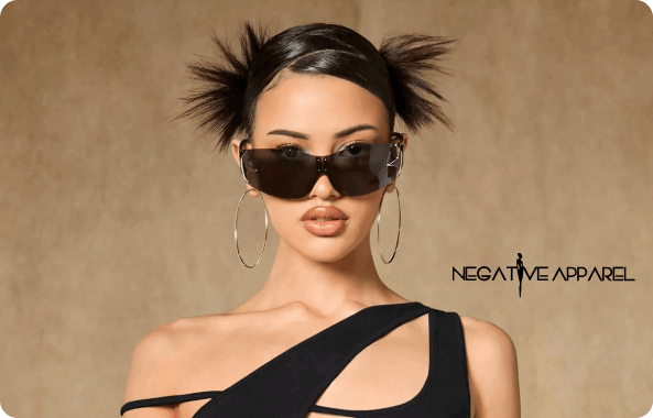 Negative Apparel model wearing sun glasses